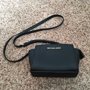 Michael Kors mini Selma Crossbody Purse Black